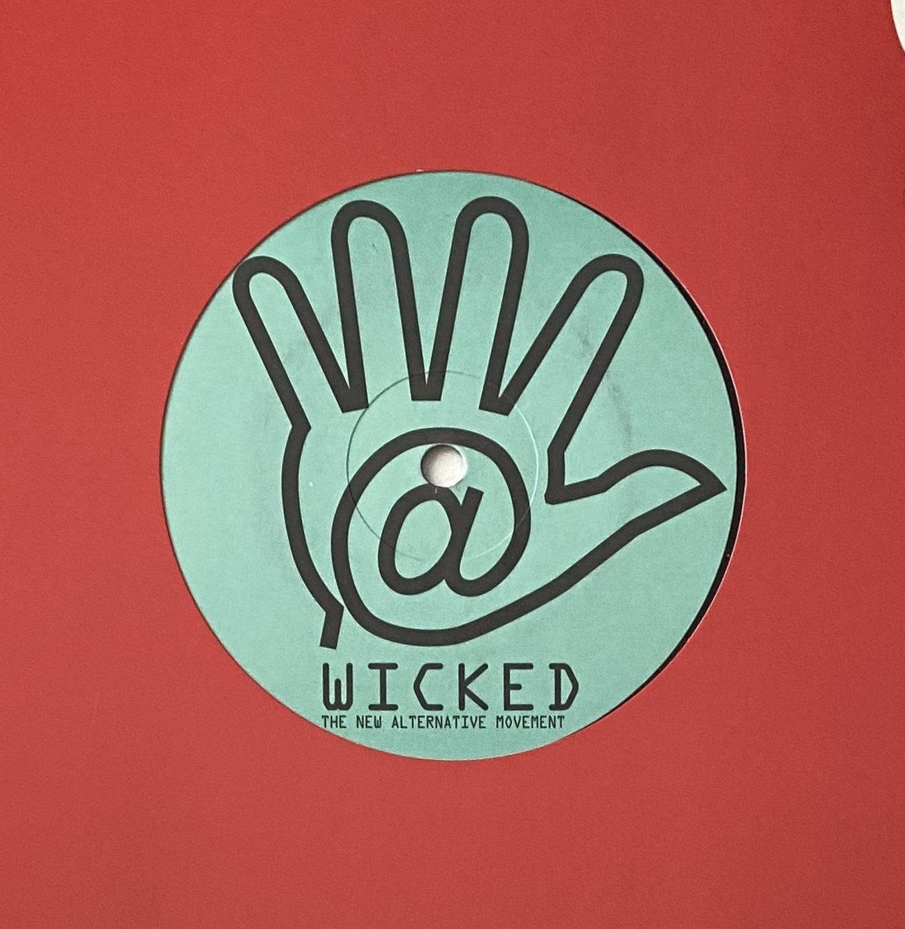 Dischi in vinile: Mavor vs. Mark Nails, Computer Revolution (Hardstyle) – Usato da Flums venduto da Empe1 3