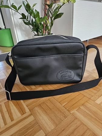 Lacoste Umhängetasche