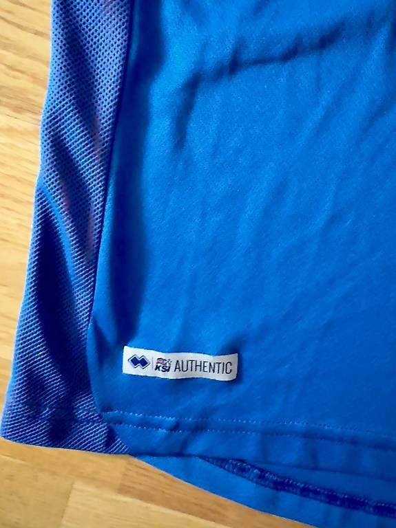 Leibchen & Hosen: Original Errea Island Trikot Gr. S – Gebraucht aus Egliswil von Saali87 3