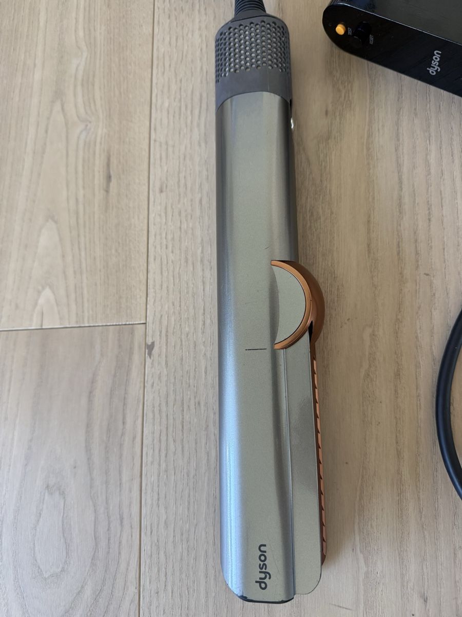 Dyson Föhn: Dyson Airstrait – Gebraucht aus Wettswil von ilona.zlatarev 8