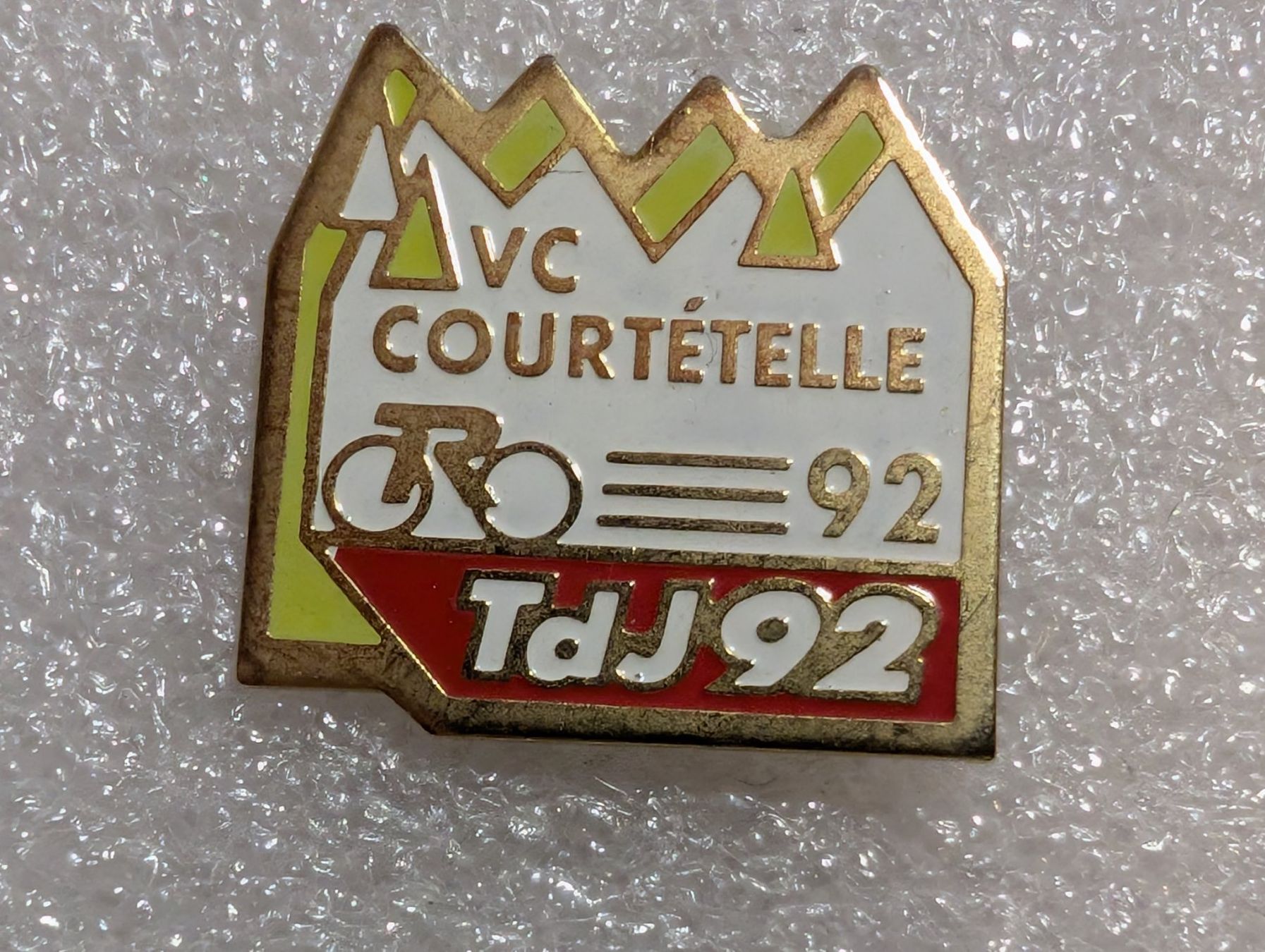 Placchette & Badge: Ansteckpin 264: TDJ 92 – Usato da Oppligen venduto da Pin-Fall-Shop