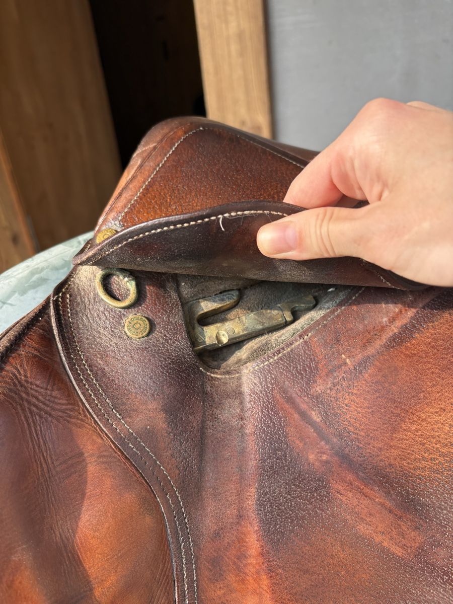 Selles, accessoires: Selle Bruno Delgrange 17.5 – D'occasion à Puplinge par Mady88 3