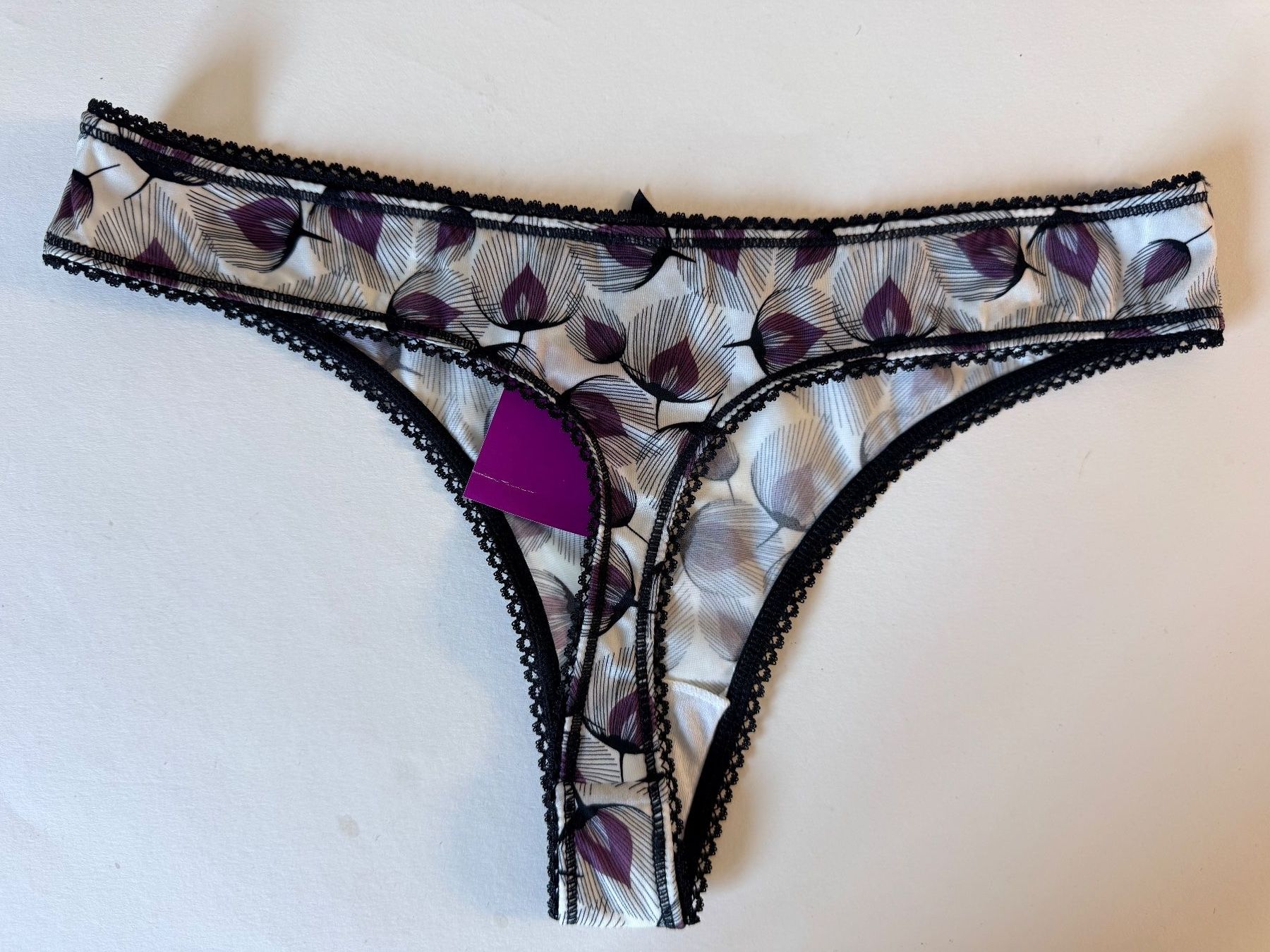 Beldona Altra biancheria intima: BELDONA, String ANTJE, Grösse S, Farbe Weiss/Violett – Nuovo e nell'imballaggio originale da Rudolfstetten venduto da gst_g7xl 2