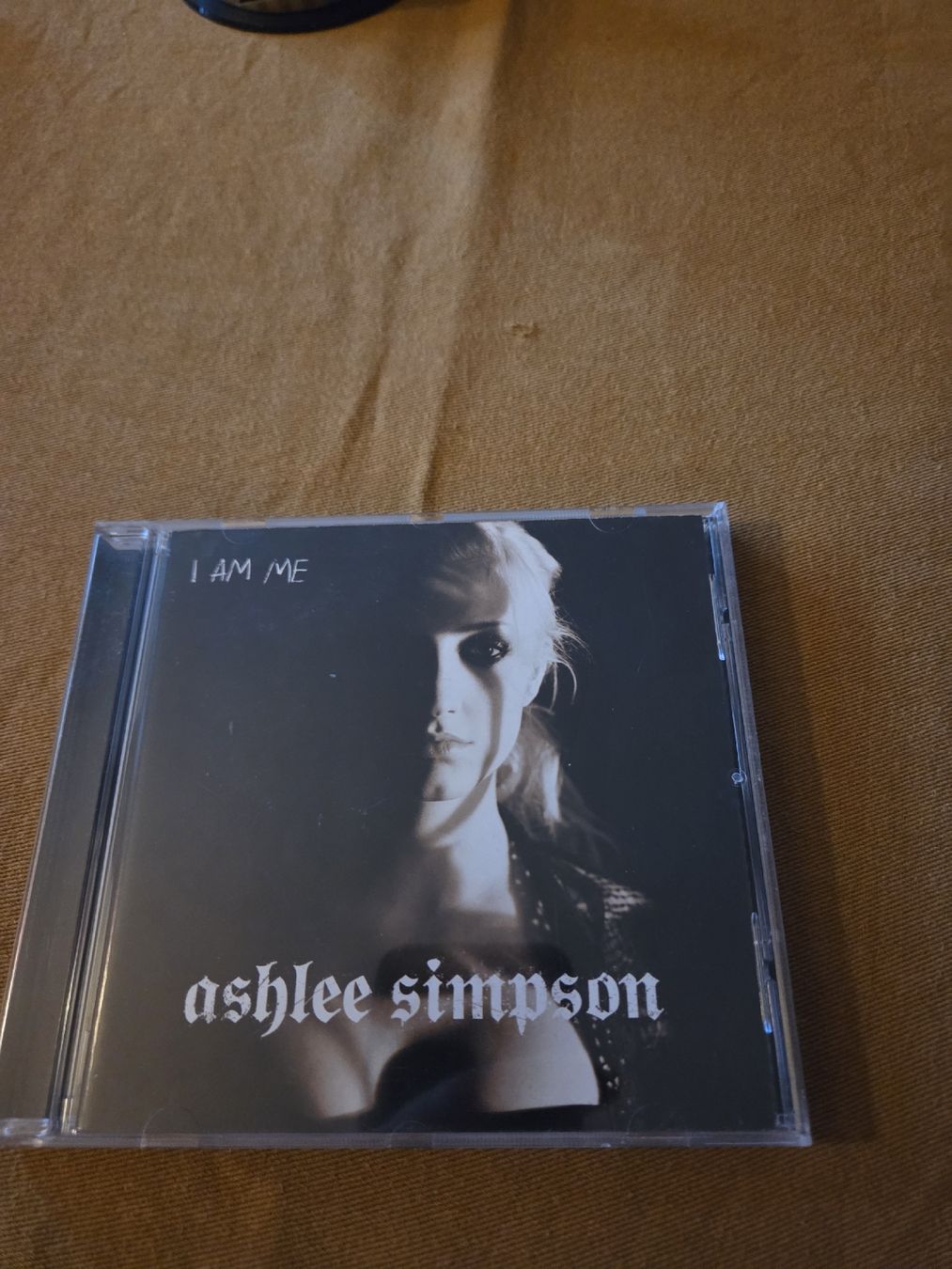 CD: Ashlee Simpson - I Am Me – Usato da Wattenwil venduto da Mage66