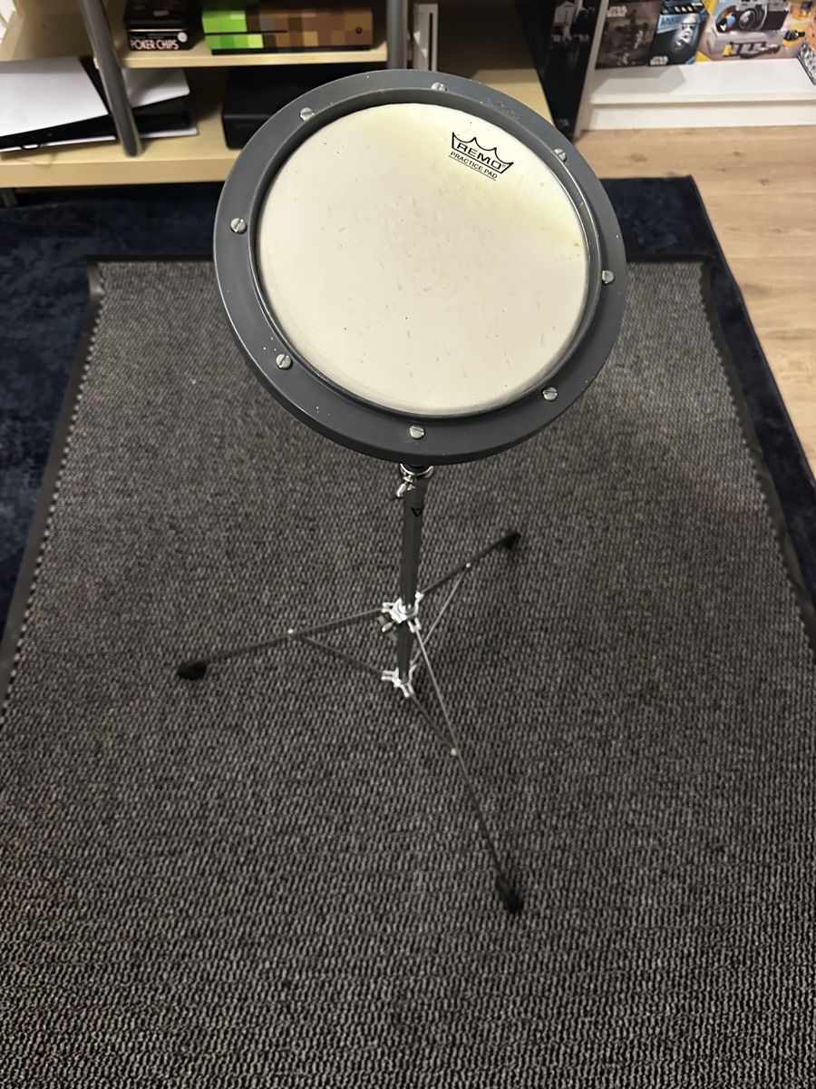 Instruments de musique: Übungs-Pad Remo – D'occasion à Oftringen par Brobea6 1