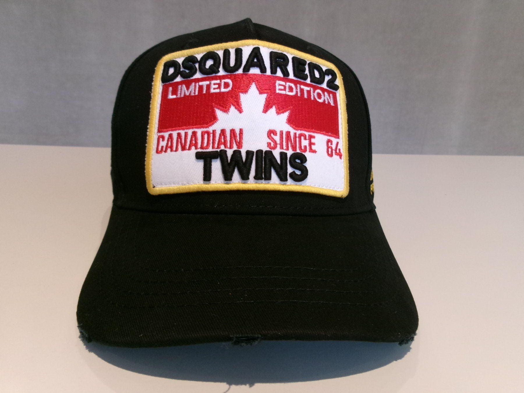 Dsquared2 Chapeaux, bonnets & casquettes: Dsquared2 / ICON / Cap / Schwarz / D2 / Neu – Neuf (Voir description) à Welschenrohr par StarRecordsGmbH 1