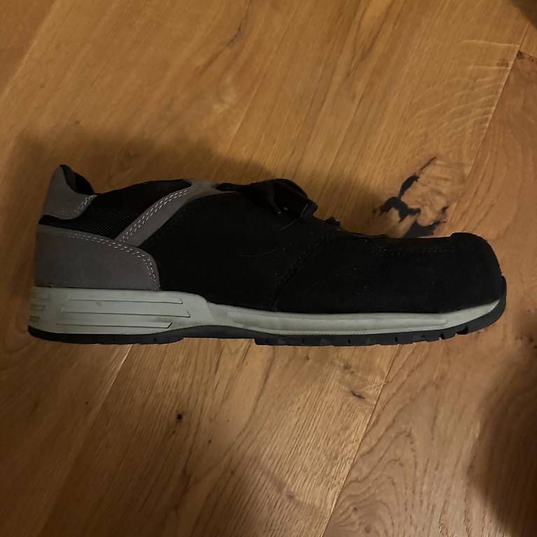 Chaussures hommes: Stahlkappen Schuhe Grösse 45 – Neuf avec emballage d'origine à Rorschacherberg par ZiPlion 3