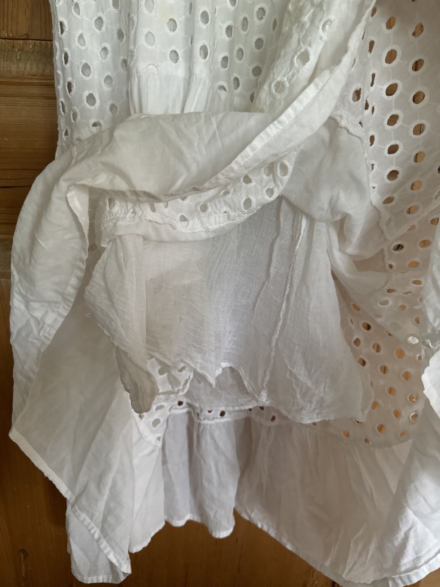 Kleider: Langes weisses Sommerkleid mit Träger – Gebraucht aus Cham von  2