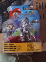 Figurine Metal Mario avec trophée - Neuf