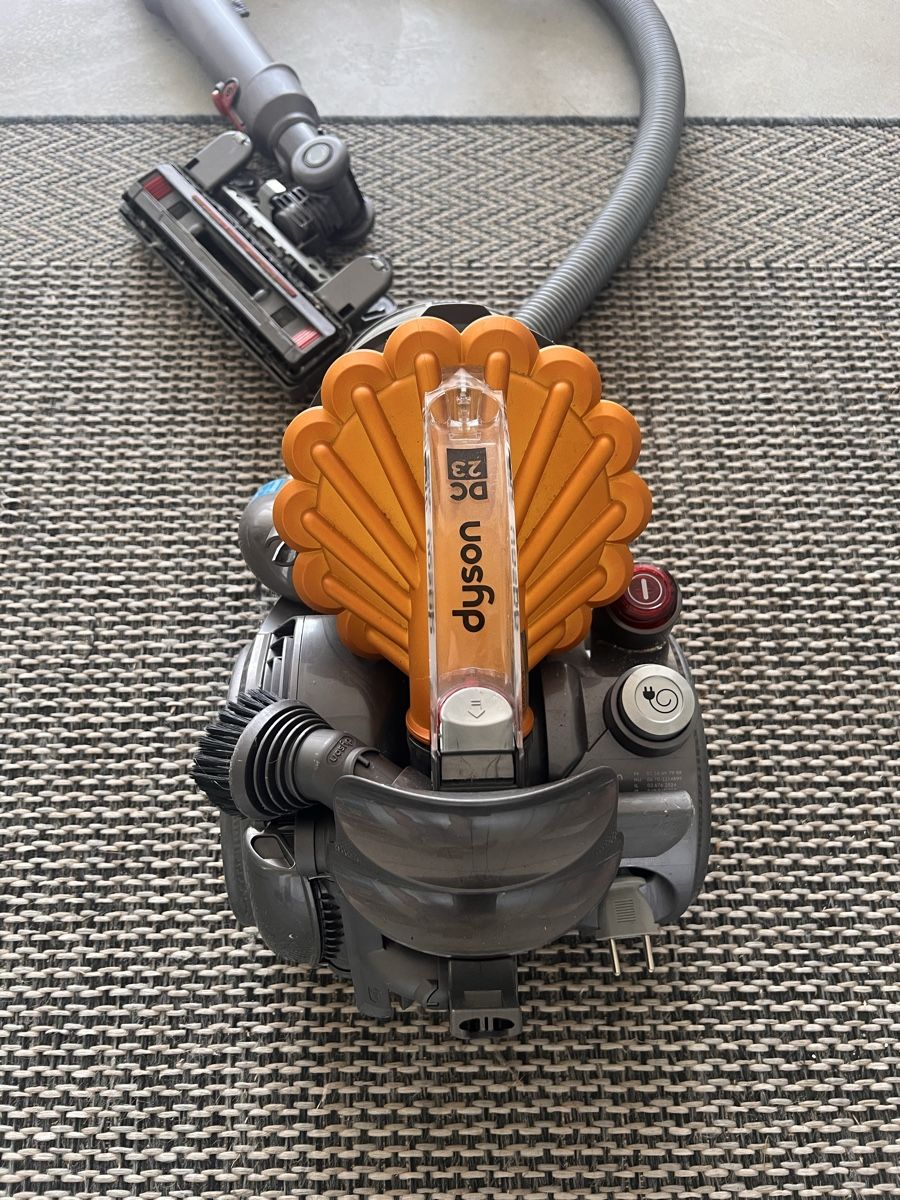 Dyson Aspirapolveri & Accessori: Dyson Staubsauger  – Usato da Goldach venduto da Bluebird68