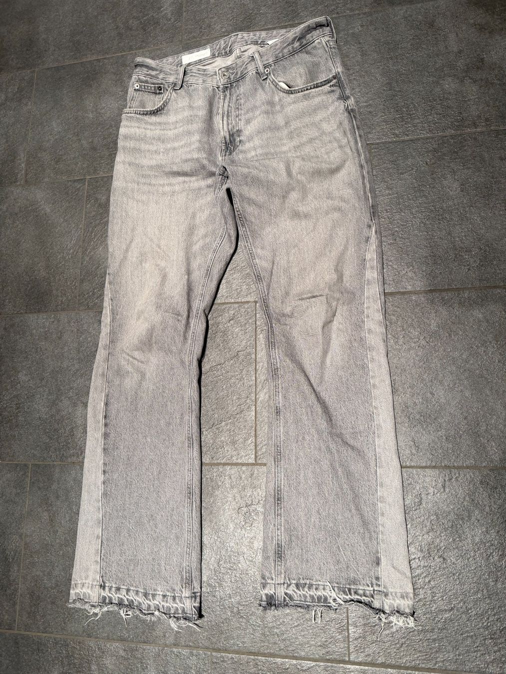 Zara Jeans: Zara Jeans flared Gr EUR 42 – Usato da Ottenbach venduto da sonnenstube01