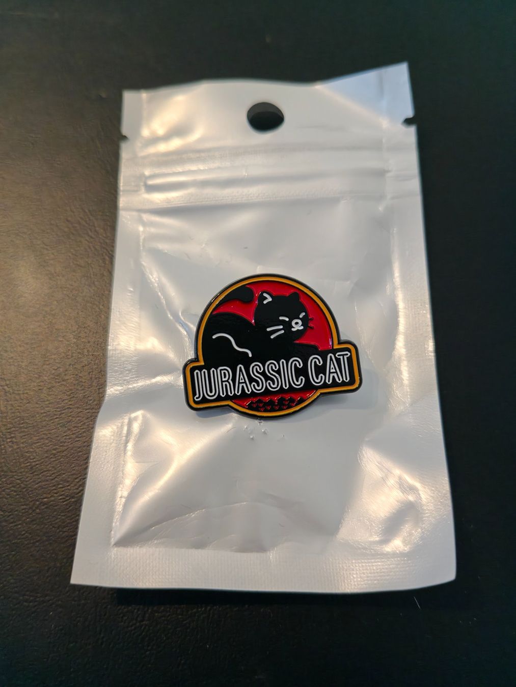 Spille & Fermagli: Katze / Cat / Chat / Gatto Pin – Nuovo e nell'imballaggio originale da Vaglio venduto da Dabia