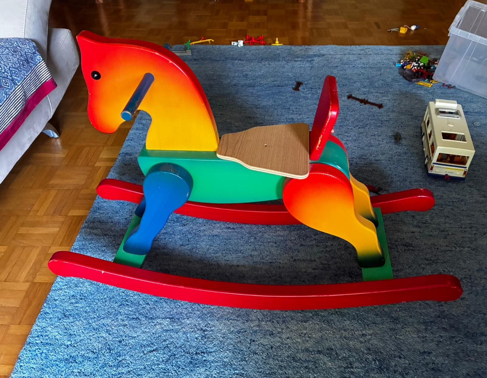 Spielzeuge: cheval à bascule, bois, grand modèle – Gebraucht aus Romanel-s-Lausanne von christianevb_22