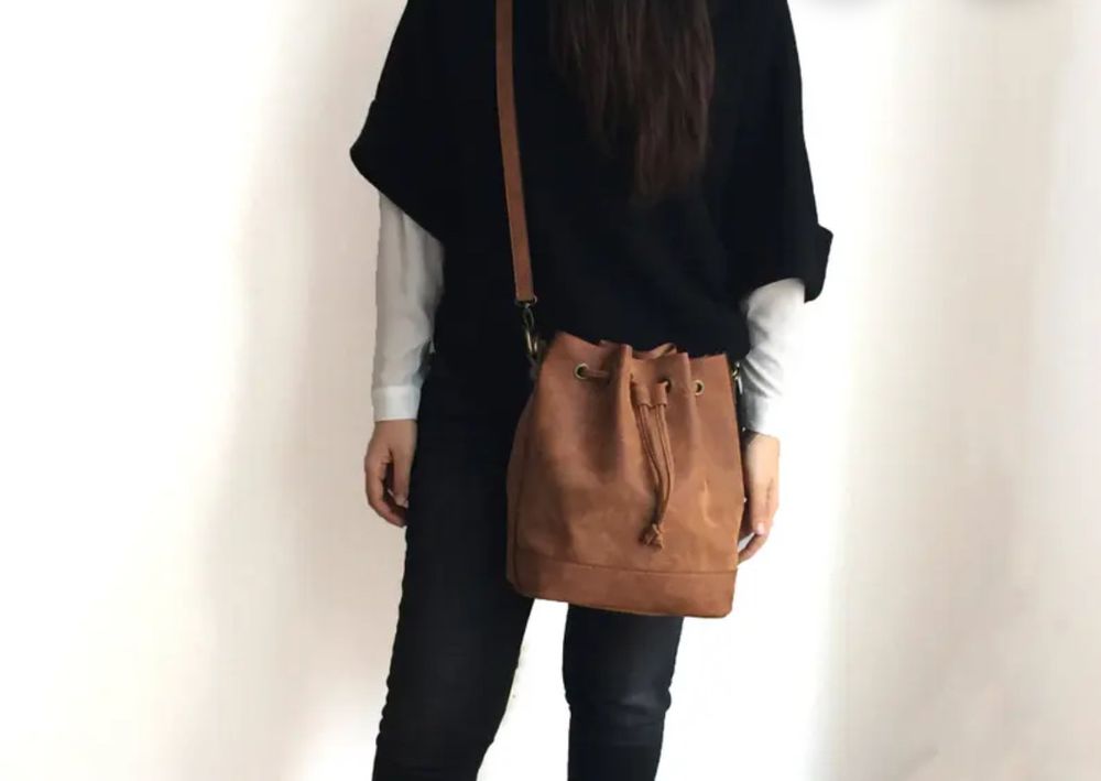 Mila™ - Multifunktionale verstellbare Tasche aus veganem Leder