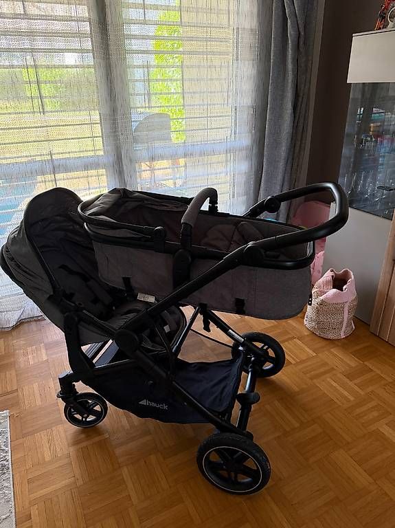 Hauck Kinderwagen: Hauk Zwillinge Kinderwagen – Gebraucht aus Oetwil am See von cla_tc86