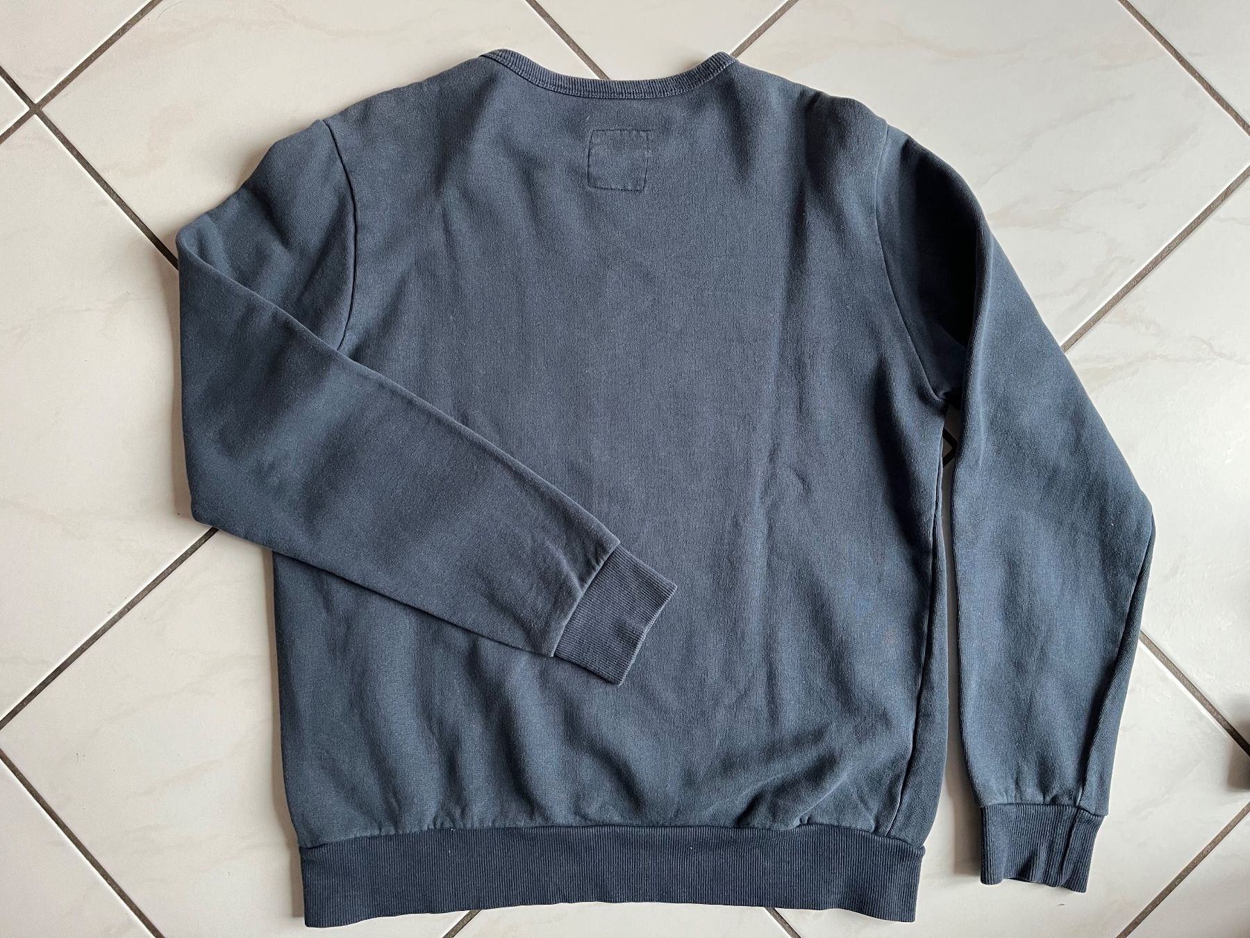 Levi's Maglioni & Felpe: Pull Sweat Levi’s taille 16 ans 170 cm – Usato da Montalchez venduto da Azurea79 2