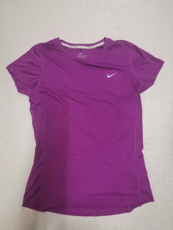 Nike Running Dri-Fit T-Shirt Frauen, Grösse S, Farbe lila