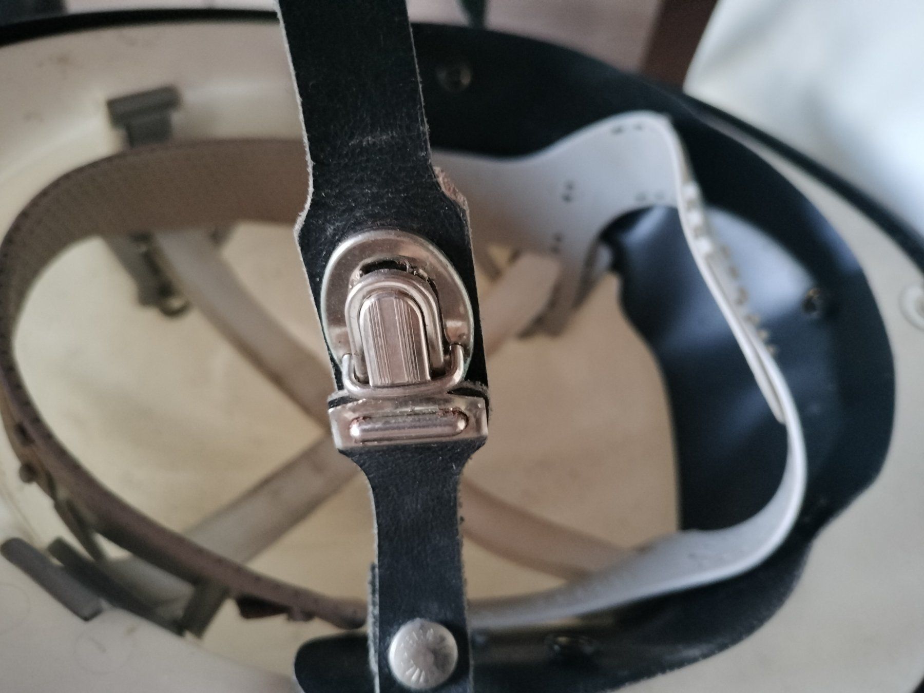 Feuerwehr: Alter Schweizer Feuerwehr Helm – Gebraucht aus Schwanden Sigrisw von len_9yqg 4