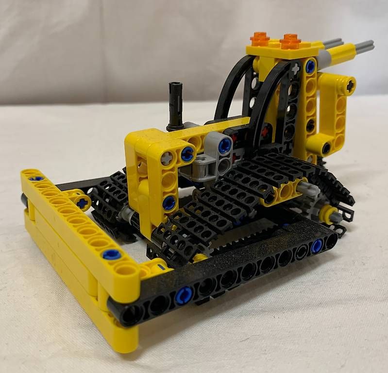 Lego Jeux de construction: Lego Technic Bulldozer / Raupenkran – D'occasion à Meikirch par meineangebote