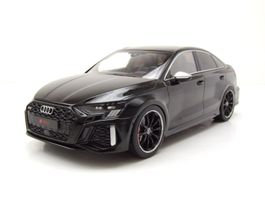 Audi RS3 Limousine 8YA seit 2022 schwarz    1:18 von Made by