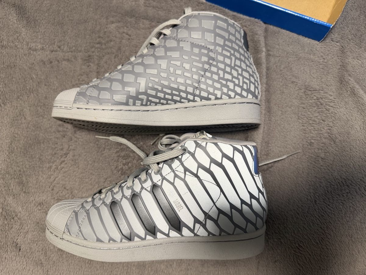 Adidas Herrenschuhe: Adidas Pro Model Grau Nr 37 1/3 – Gebraucht aus Thun von cmfr84 2