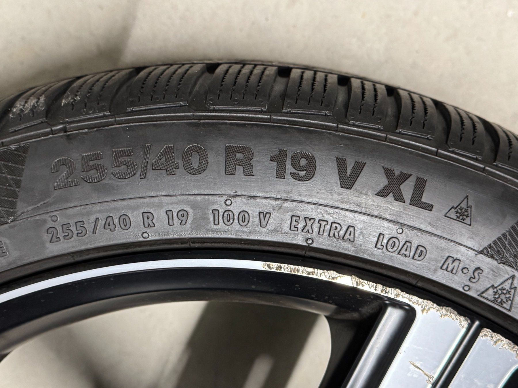 Volvo Pneus & Roues: Volvo original Winterräder 19" – D'occasion à Amsoldingen par 242GT 8