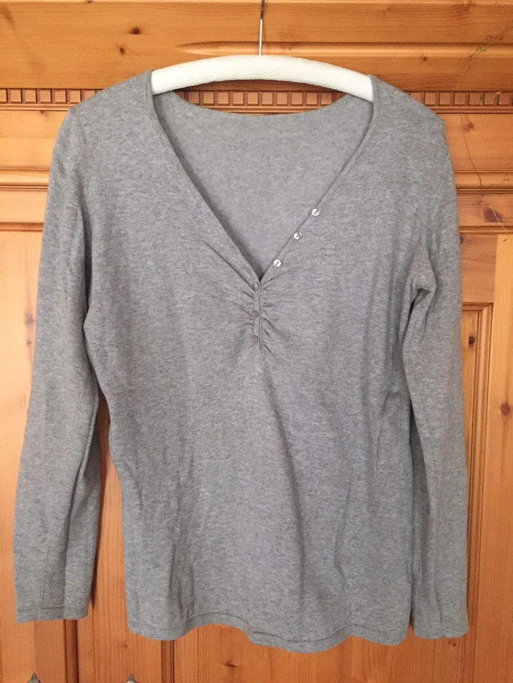 Pullover & Sweatshirts: Damen Pullover Grau - Grösse 40 – Gebraucht aus Buchs AG von fischli610 1