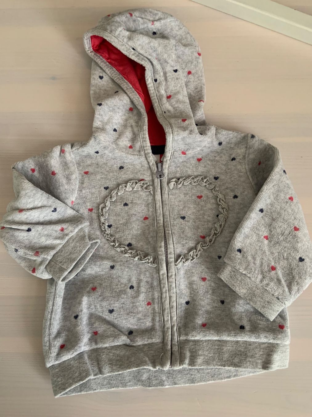 Pullover & Sweatshirts: Baby Pullover mit Herzchen 62 – Gebraucht aus Birmensdorf ZH von maca8485