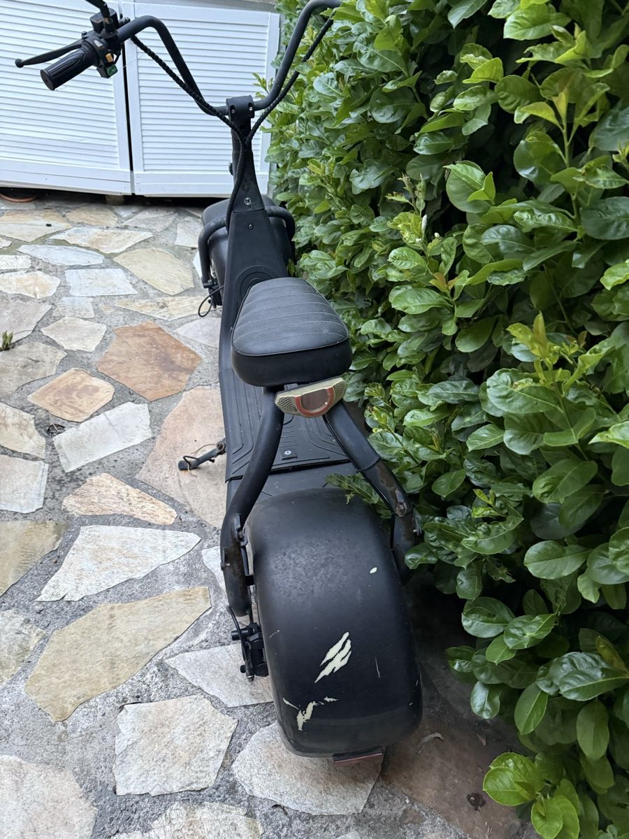 Scooters: E-Scooter Cruiser schwarz  – Défectueux à Reinach BL par team8596 3