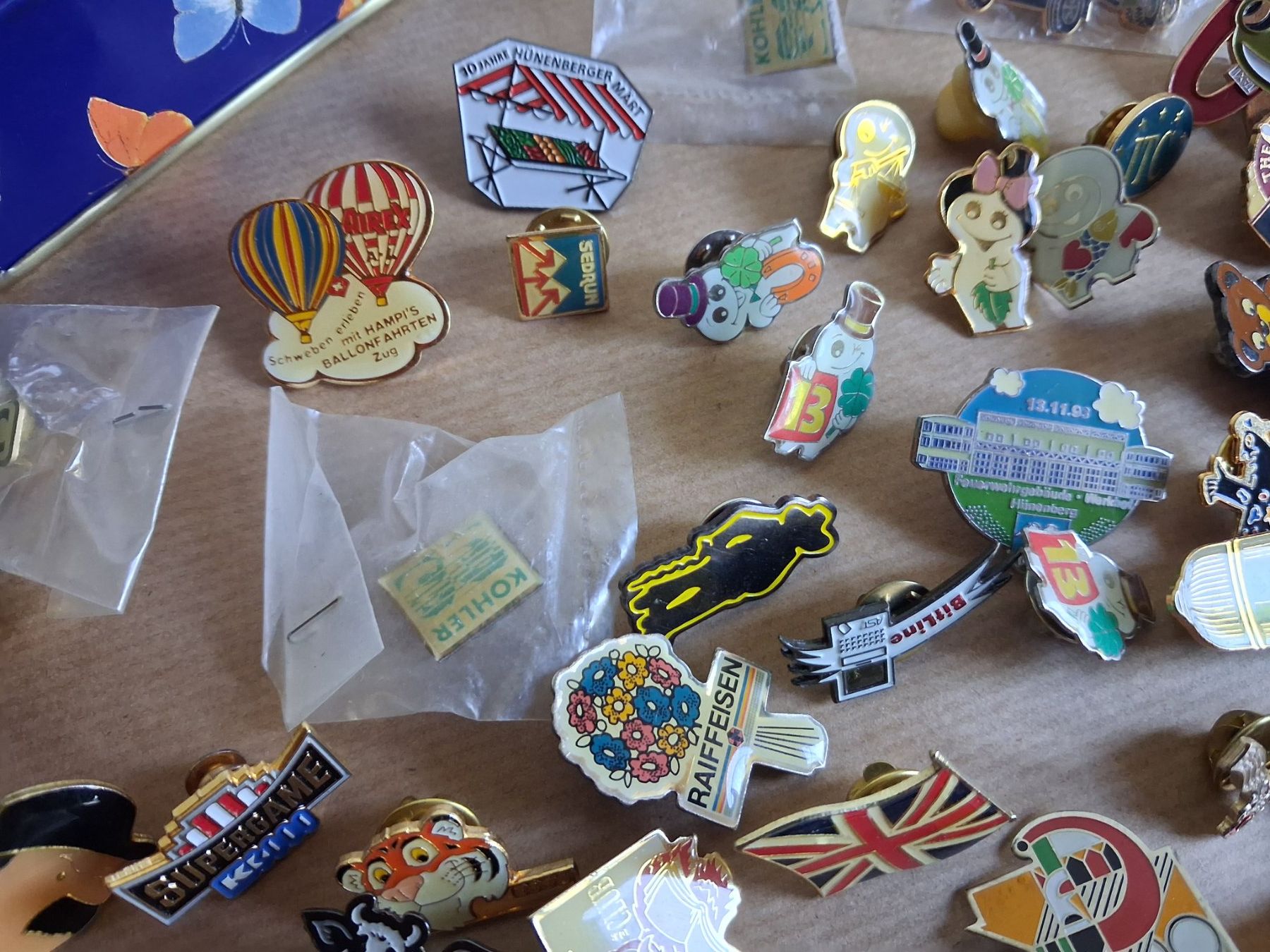 Placchette & Badge: a/ 100+ Pins mit Verschluss – Usato da Hagendorn venduto da siwasi3 7