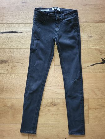 Pantalon noir à trous taille 38 (1)