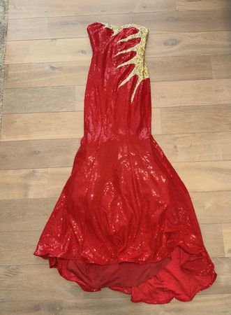 Rotes Paillettenkleid mit Gold Applikation, Grösse 36💃