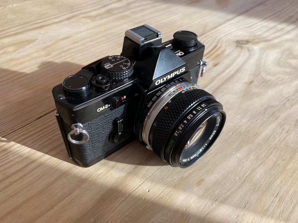 Appareil Photo Argentique Olympus OM-2N Noir – 35 Mm Avec Objectif Zuiko 50 Mm F1.8, état Exc+++