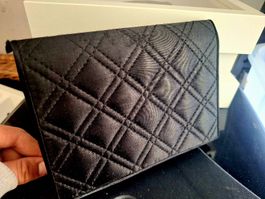Elegante schwarze Clutch / Abendtasche - Top Zustand!