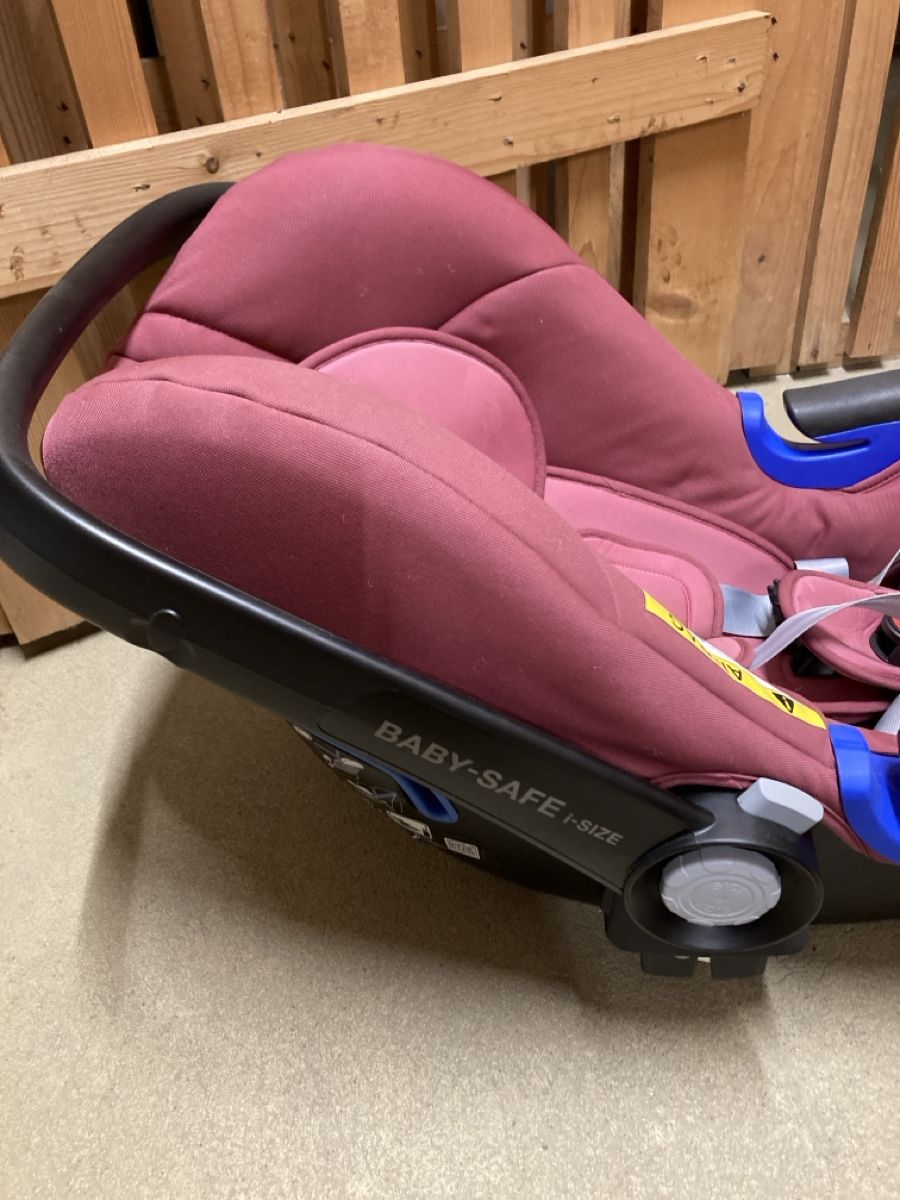 Britax Römer Seggiolini per auto: Baby Schalen mit isofix-base – Usato da Olten venduto da PWG735 1