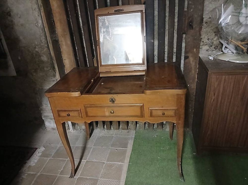 Antike Spiegelkommode mit Schubladen (Gebraucht) in Suhr für CHF 180 ...