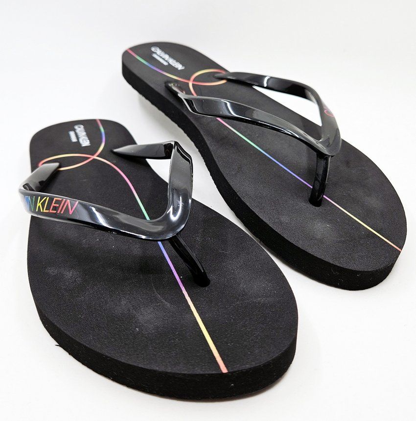 Calvin Klein Scarpe da donna: Flip-Flop Calvin Klein (Grösse 39) – Nuovo (secondo la descrizione) da Zürich venduto da Numark
