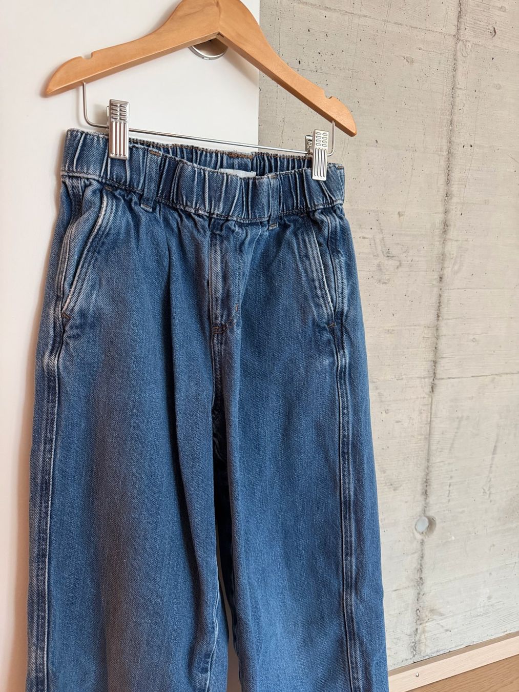 Arket Jeans: Arket Barrel Leg Jeans 134 – Usato da Zürich venduto da ClassyD 2