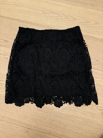 Black Lace Mini Skirt, size EU 36
