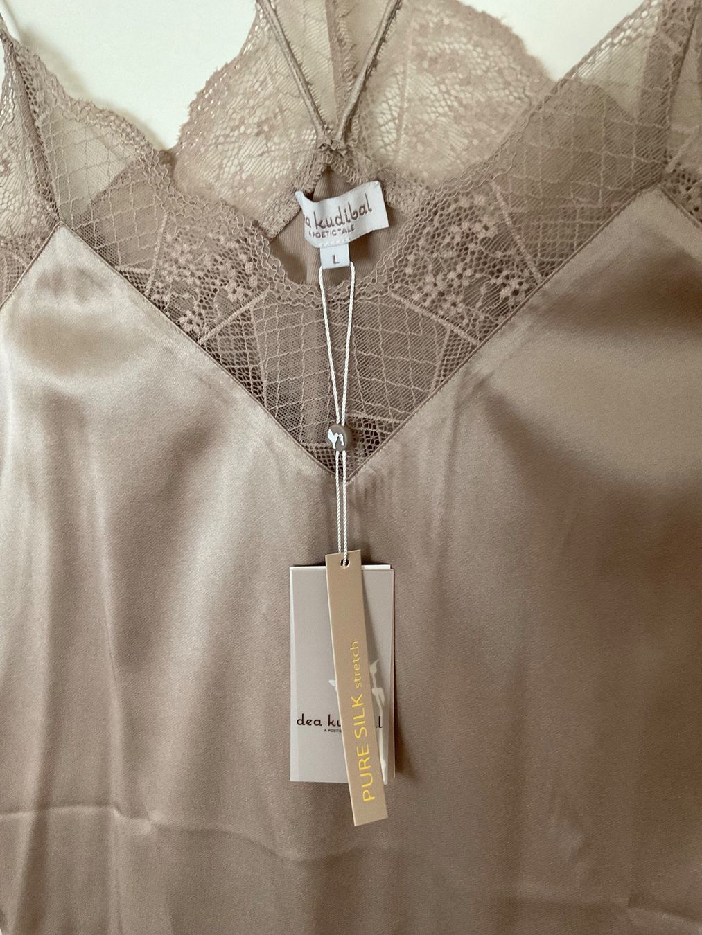 Tops: Dea Kudibal Seidentop Gr L Taupe NEU – Neu und originalverpackt aus Urdorf von alda02 1