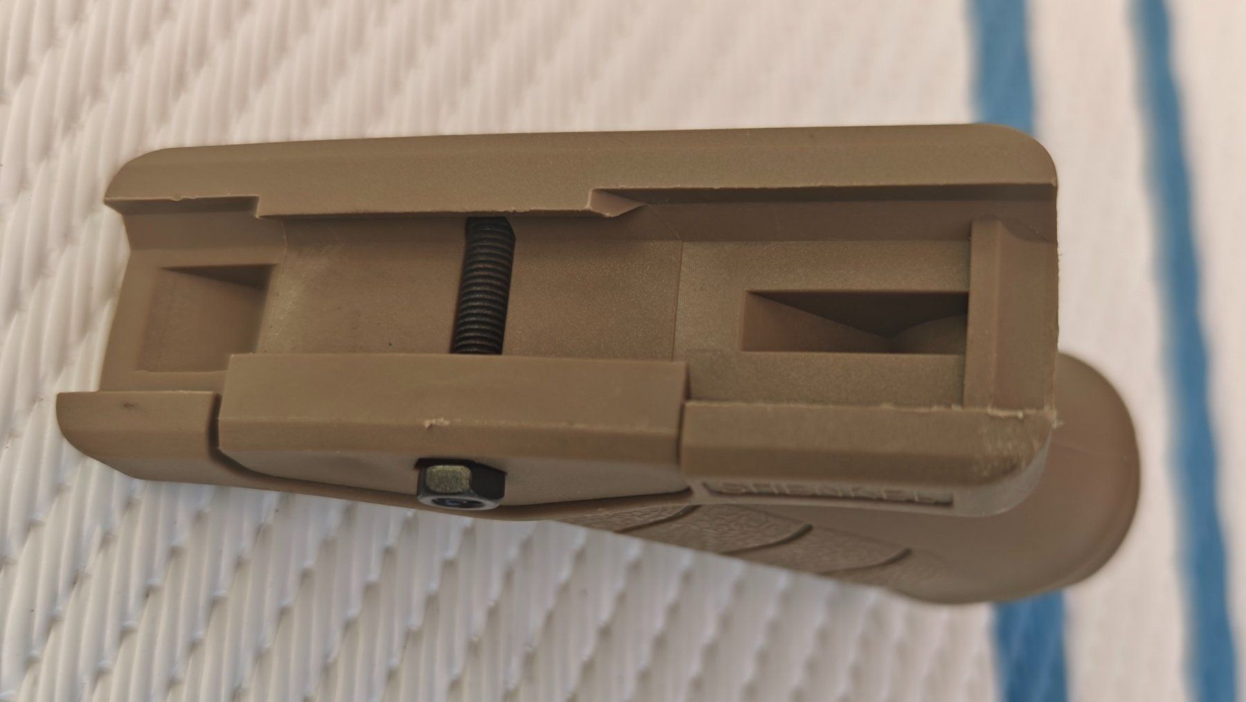 Tutti gli attrezzi: Tactical Foregrip / Vordergriff mit Storage Comp. - Top! – Usato da Rüti ZH venduto da Sarah0406 2