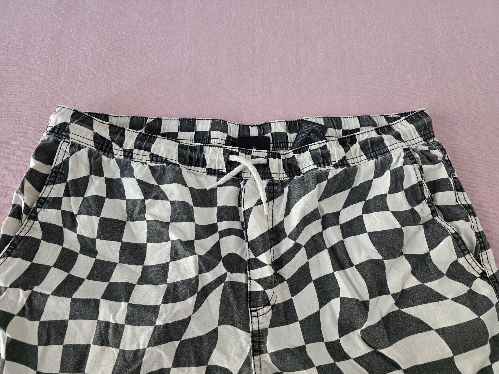 H&M Pantaloni: H&M Shorts Karomuster Grösse XL gebraucht – Usato da Zell LU venduto da claro62 1