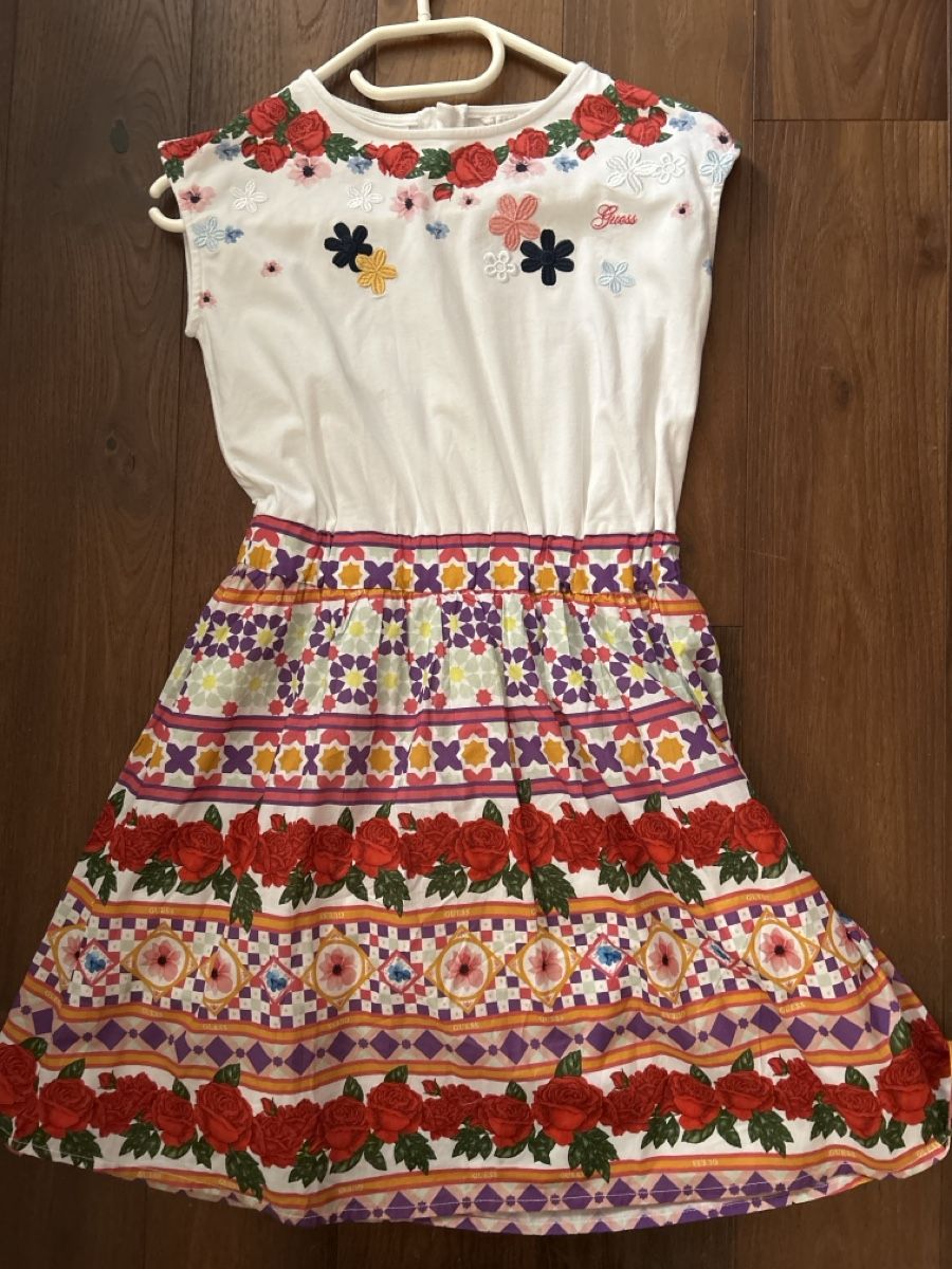 Guess Robes et jupes: Guess Kleid 152 neu – Neuf avec emballage d'origine à Maloja par liv_5gzx