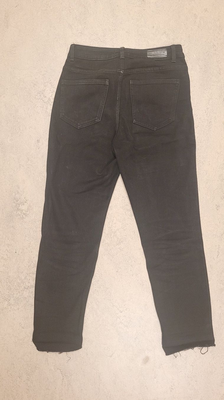 Only Jeans: Schwarze Jeanshose | ONLY | Grösse 38/32 – Usato da Worben venduto da sternli27 1