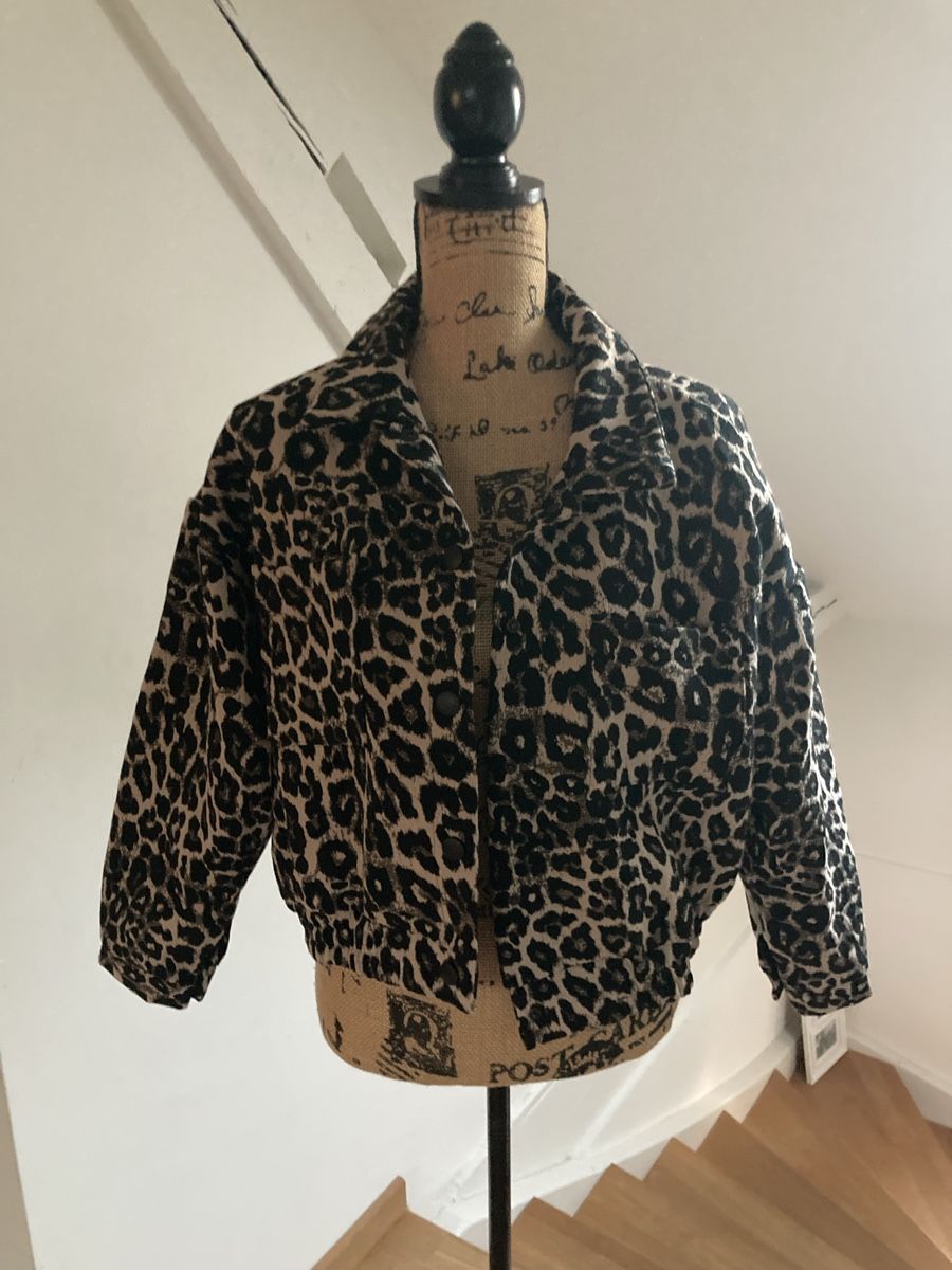 Jacken: Bomberjacke Leoprint, neu mit Etikett  – Neu (gemäss Beschreibung) aus Binningen von kku01
