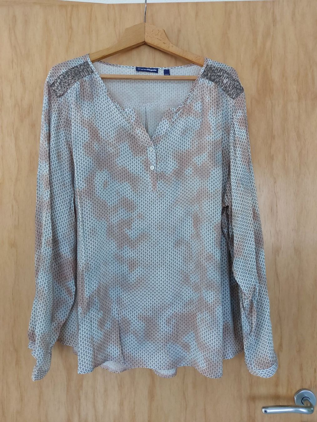 Blusen: Bluse Gr. 48 – Gebraucht aus Schmitten FR von ReniStern