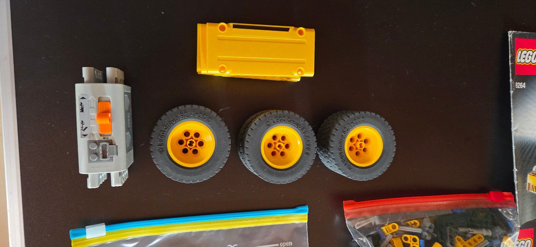 Lego Spielzeuge: Lego Technic 8264 Knickgelenk-Laster – Gebraucht aus Wegenstetten von scugnizzo01 3