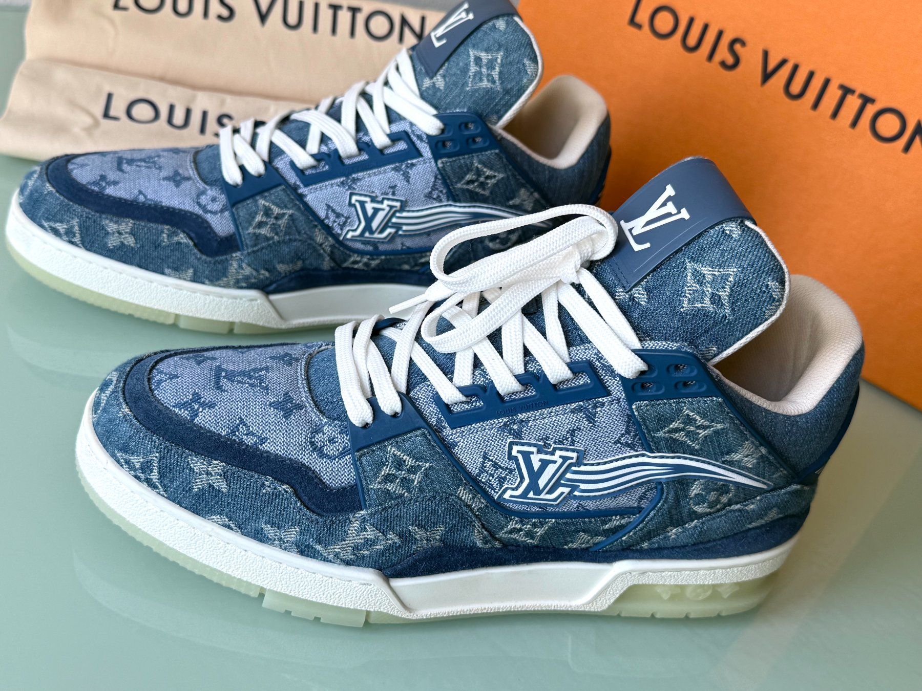 Louis Vuitton Herrenschuhe: LOUIS VUITTON Eclipse Monogramm Low Top Sneakers 42.5 NEUE – Neu (gemäss Beschreibung) aus Kreuzlingen von kruezbiz 1