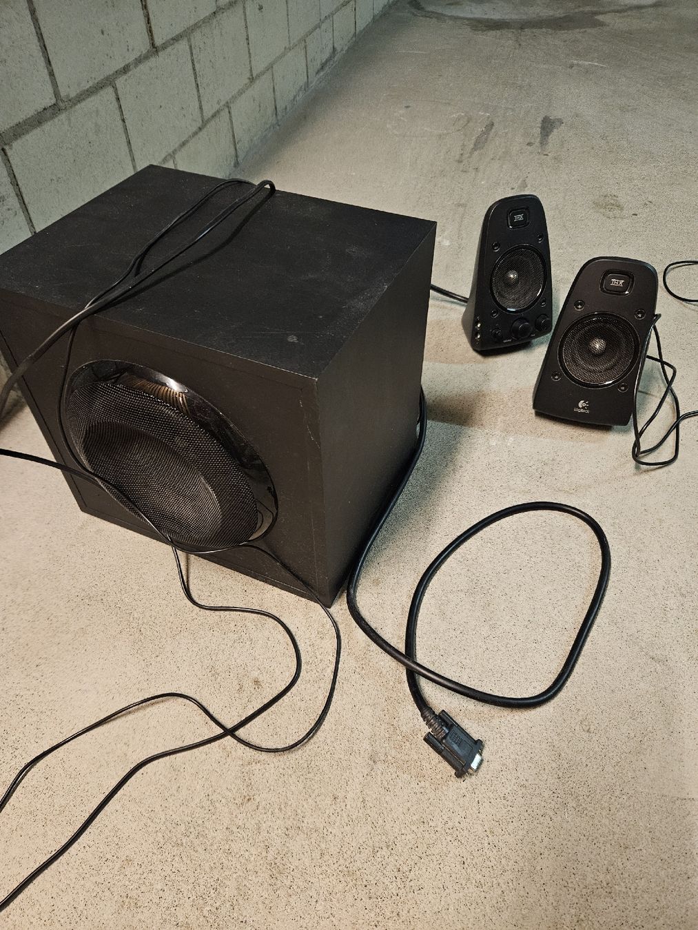 Logitech Casse acustiche: Logitech 2.1 Lautsprecher – Usato da Baar venduto da reijin90