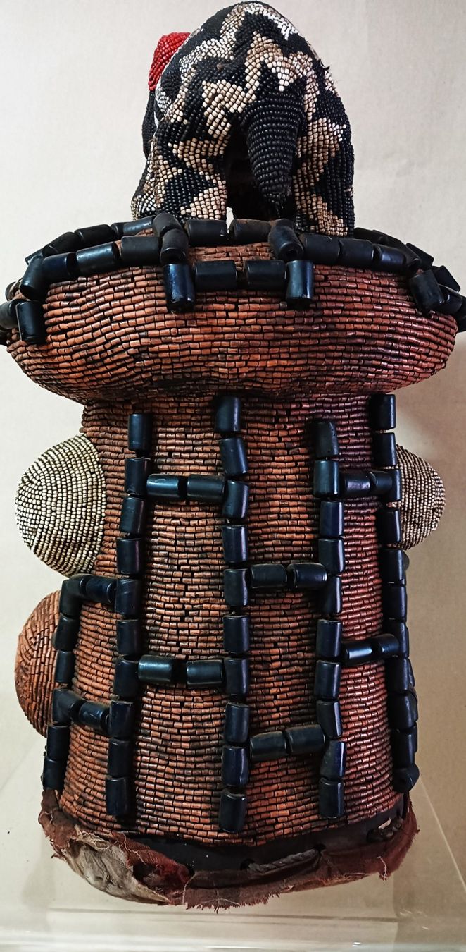Internationale Kunst: Afrikanische Cameroun Bambili – Gebraucht aus Vuiteboeuf von deux-matous 3